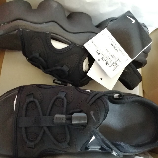 NIKE(ナイキ)のNIKE AIR MAX KOKO ナイキ エアマックスココ ブラック 黒 24 レディースの靴/シューズ(サンダル)の商品写真