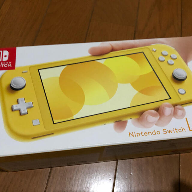 Nintendo Switch Lite イエローほぼ未使用