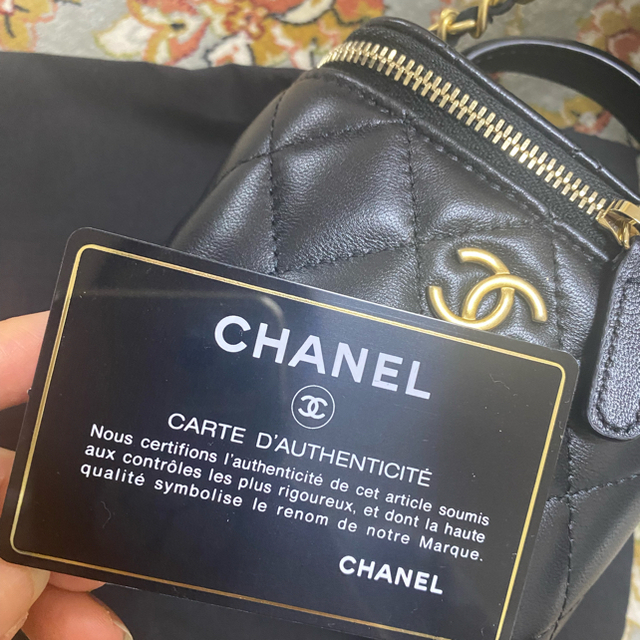 CHANEL(シャネル)のシャネル　ミニヴァニティショルダー レディースのバッグ(ショルダーバッグ)の商品写真