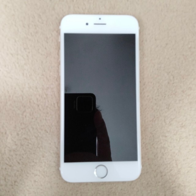 iPhone(アイフォーン)のiPhone 6s 本体 スマホ/家電/カメラのスマートフォン/携帯電話(スマートフォン本体)の商品写真