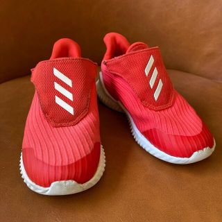 アディダス(adidas)のadidas⭐︎キッズスニーカー レッド15.5cm(スニーカー)