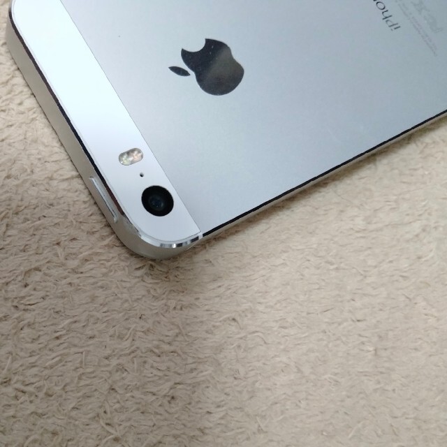 iPhone(アイフォーン)のiPhone5s  本体 スマホ/家電/カメラのスマートフォン/携帯電話(スマートフォン本体)の商品写真