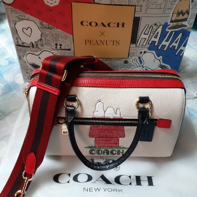 COACH(コーチ)の☆COACH×スヌーピー正規品 ローアン サッチェル 新品未使用☆ レディースのバッグ(ハンドバッグ)の商品写真