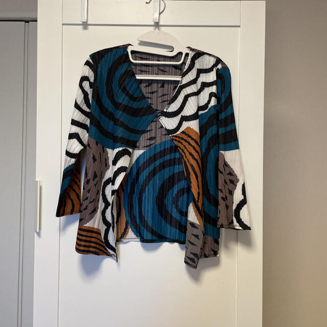 【新品】PLEATS カーディガン