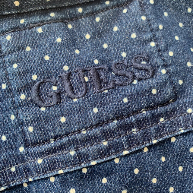 GUESS(ゲス)のGUESS デニムワンピース キッズ/ベビー/マタニティのキッズ服女の子用(90cm~)(ワンピース)の商品写真