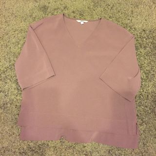 ユニクロ(UNIQLO)のドレープVネックブラウス（ユニクロ）(カットソー(長袖/七分))