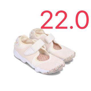 ナイキ(NIKE)のNIKE ナイキ AIR RIFT エアリフト BEIGE ベージュ 22(スニーカー)