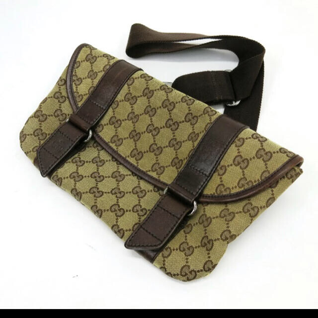 GUCCI - GUCCI  GGキャンバス ボディバッグ  写真追加