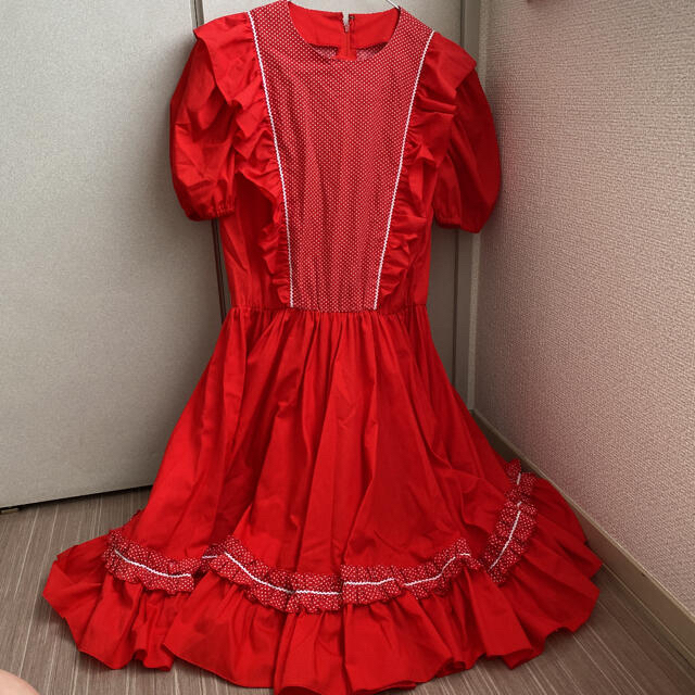 パフスリーブワンピース　ビンテージ　赤