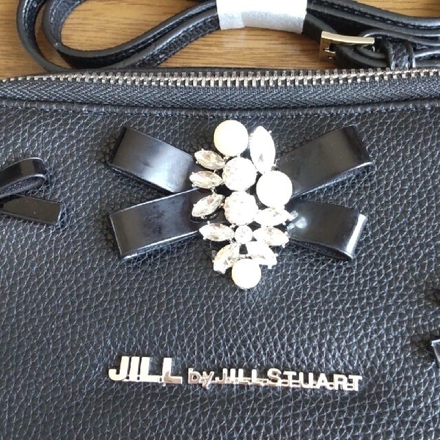 JILL by JILLSTUART(ジルバイジルスチュアート)のジルバイジルスチュアート　お財布　ショルダーバッグ レディースのバッグ(ショルダーバッグ)の商品写真