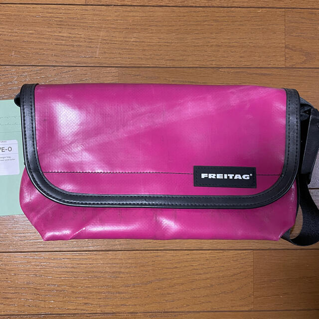 FREITAG F41 HAWAII FIVE-O オールピンク