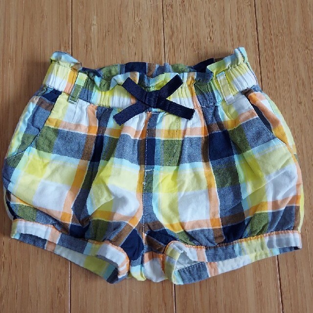 babyGAP(ベビーギャップ)のbabyGAPショートパンツ(90cm) キッズ/ベビー/マタニティのキッズ服女の子用(90cm~)(パンツ/スパッツ)の商品写真