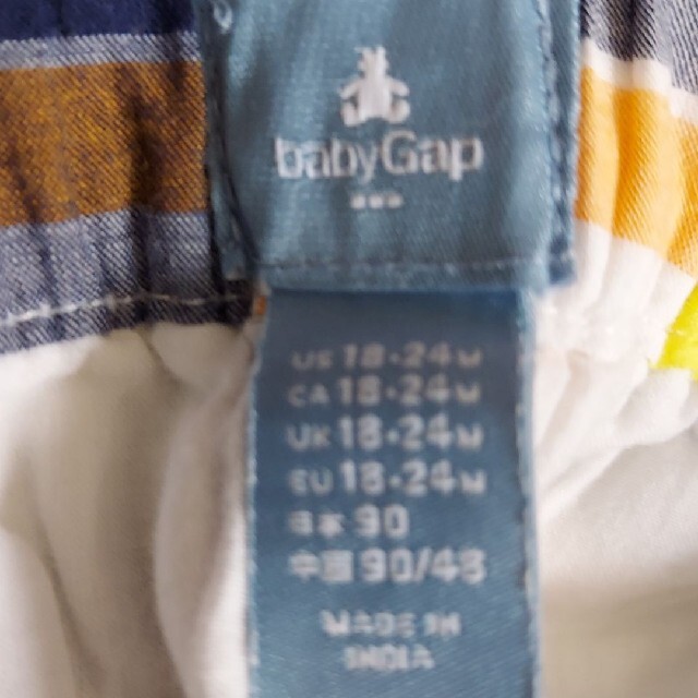 babyGAP(ベビーギャップ)のbabyGAPショートパンツ(90cm) キッズ/ベビー/マタニティのキッズ服女の子用(90cm~)(パンツ/スパッツ)の商品写真