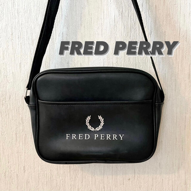 新品] ☆ FRED PERRY F9572 ショルダーバッグ-