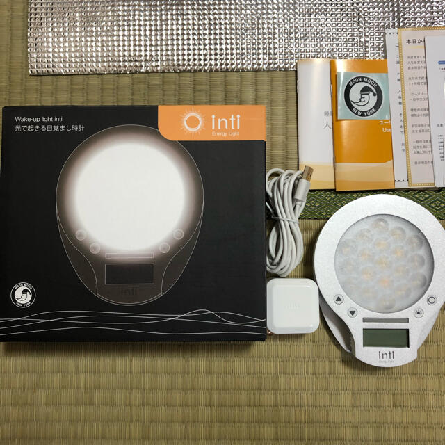 Wake-up light inti 光で起きる目覚まし時計