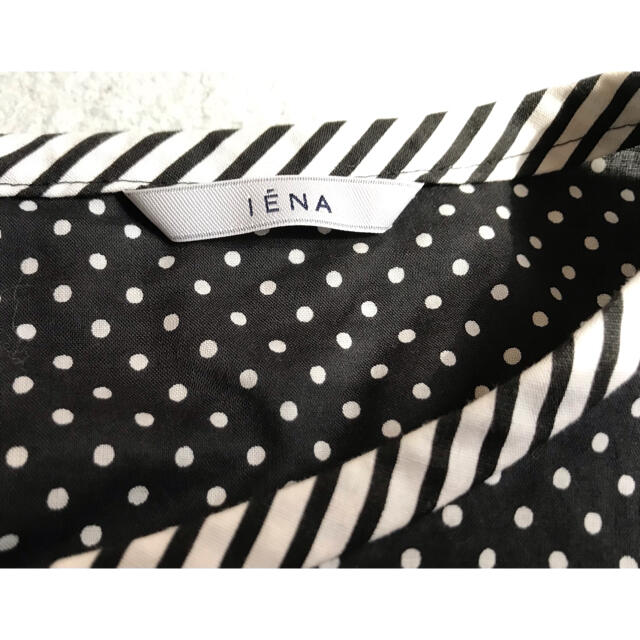 IENA(イエナ)のIENA  ドット柄　水玉　ノースリーブ  トップス レディースのトップス(シャツ/ブラウス(半袖/袖なし))の商品写真