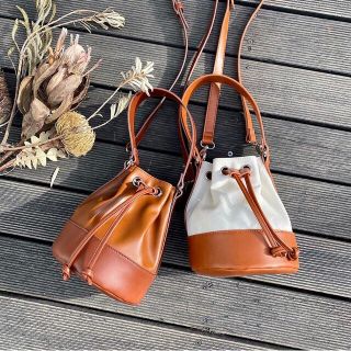 ムルーア(MURUA)のMURUA  バケットbag  ホワイト×ブラウン(ハンドバッグ)