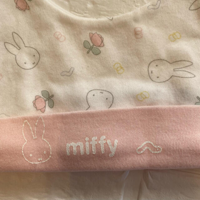 miffy ミッフィー ベビー コットン帽子 新生児  美品 キッズ/ベビー/マタニティのこども用ファッション小物(帽子)の商品写真