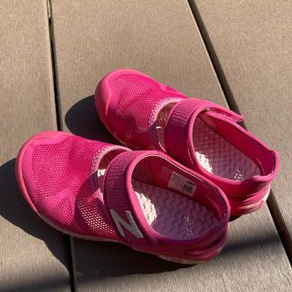 ニューバランス(New Balance)の　ニューバランス　ウォーターサンダル　ピンク　水陸両用　17cm(サンダル)