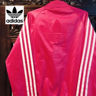 アディダス(adidas)のアディダス 大きめサイズ 艶ピンク レザー調 ビッグロゴ ジャージ ブルゾン (ブルゾン)