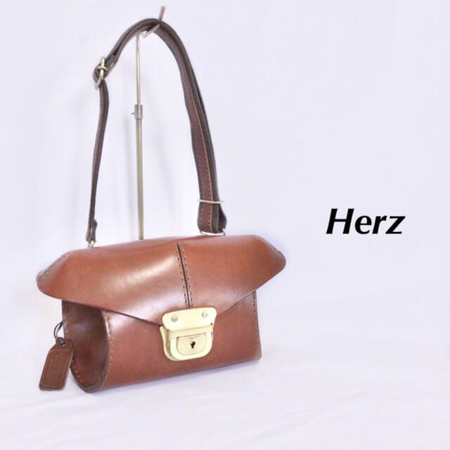 HERZ(ヘルツ)のくまくまお様/Herz 2wayウエストボディバッグ レザー 牛革 メンズのバッグ(ボディーバッグ)の商品写真