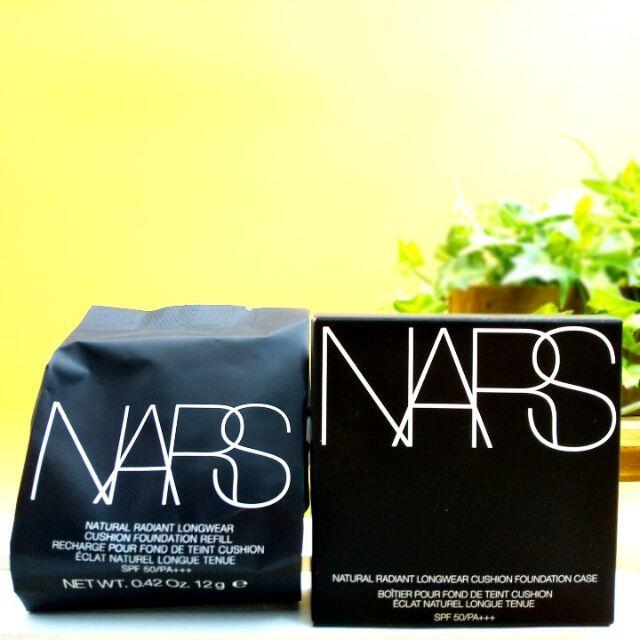 NARS(ナーズ)のケース付き5882 NARS ナチュラルラディアント クッションファンデーション コスメ/美容のベースメイク/化粧品(ファンデーション)の商品写真