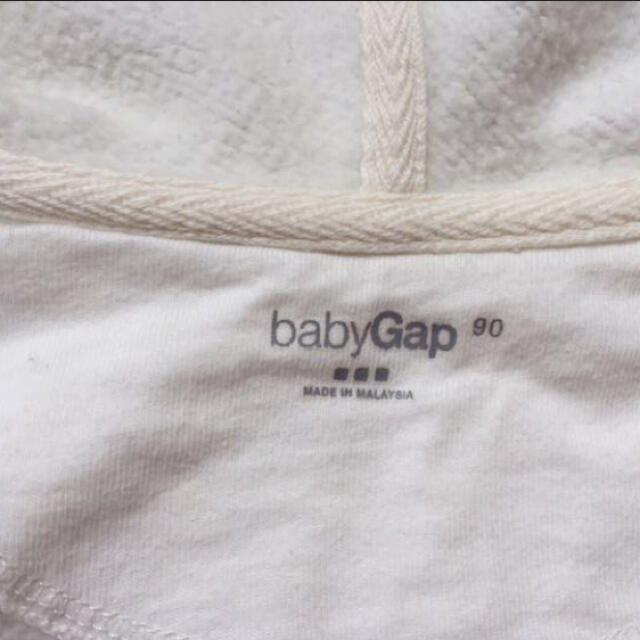 babyGAP(ベビーギャップ)のパーカー 90サイズ キッズ/ベビー/マタニティのキッズ服女の子用(90cm~)(ジャケット/上着)の商品写真