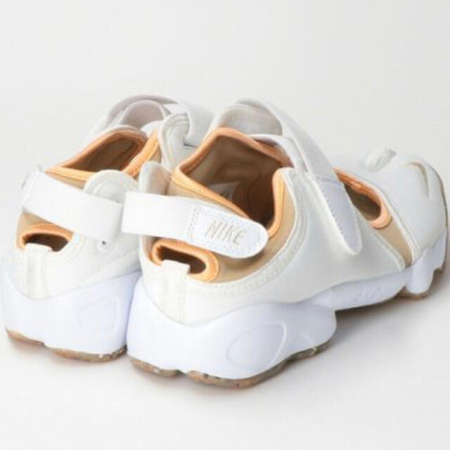 新色 NIKE ナイキ エアリフト ホワイト パール DM9645-100