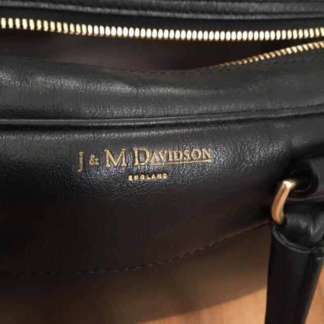 J&M DAVIDSON(ジェイアンドエムデヴィッドソン)のミニ　ヴィヴィ　黒　ハンドバッグ ショルダーバッグ レディースのバッグ(ハンドバッグ)の商品写真