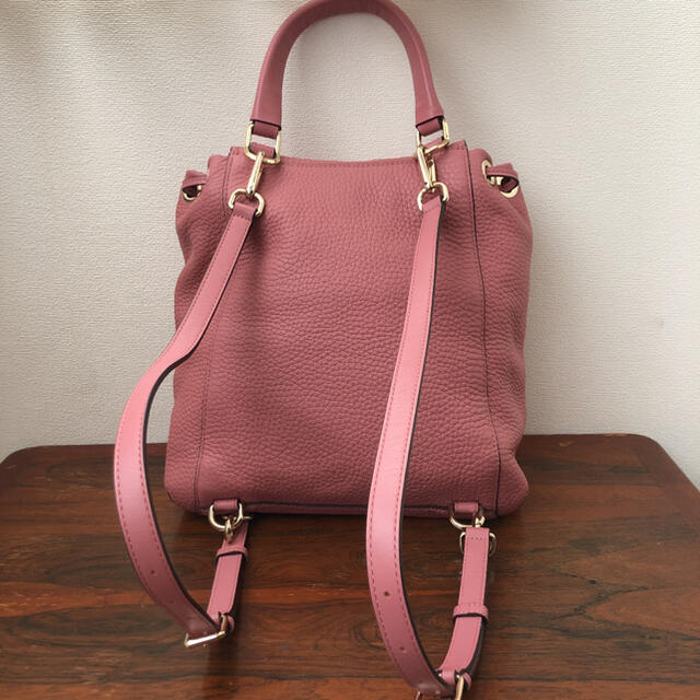 Michael Kors(マイケルコース)のMICHAEL KORS VIV ラージ　バックパック レディースのバッグ(リュック/バックパック)の商品写真