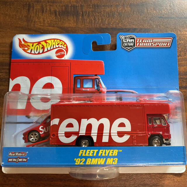 supreme ミニカー bmw