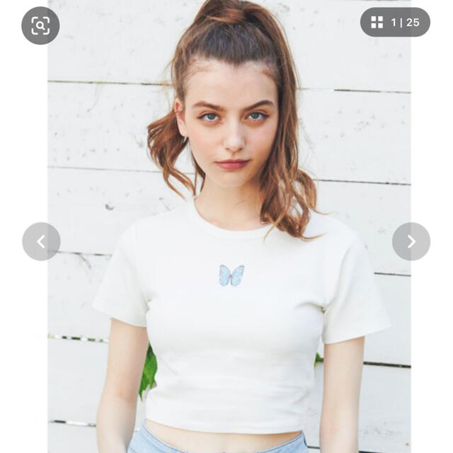 ALEXIA STAM(アリシアスタン)のButterfly Embroidery Tee White オンライン 完売品 レディースのトップス(Tシャツ(半袖/袖なし))の商品写真