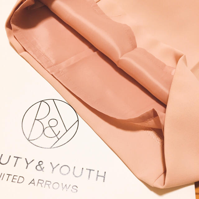 BEAUTY&YOUTH UNITED ARROWS(ビューティアンドユースユナイテッドアローズ)の秋も活躍♪スモーキーピンクワイドパンツ。ポケット付き レディースのパンツ(その他)の商品写真