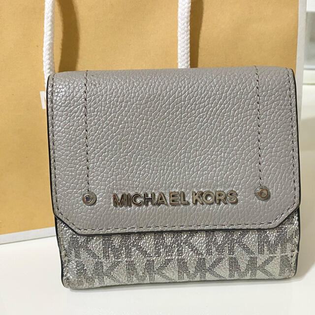 Michael Kors(マイケルコース)の《激安》MICHAEL KORS 2つ折り財布 レディースのファッション小物(財布)の商品写真