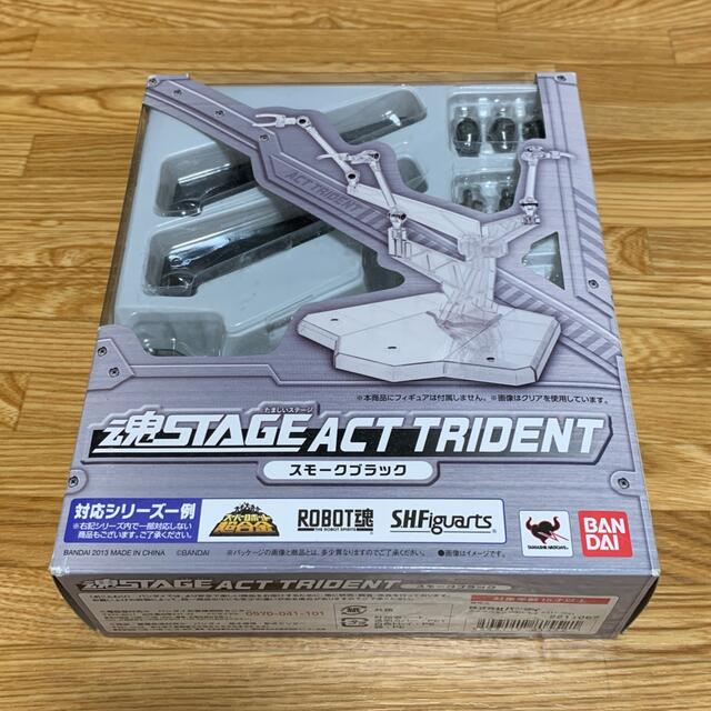 BANDAI(バンダイ)の魂STAGE ACT TRIDENT スモークブラック エンタメ/ホビーのフィギュア(その他)の商品写真