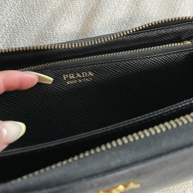 PRADA(プラダ)のプラダ　レザー　財布 レディースのファッション小物(財布)の商品写真