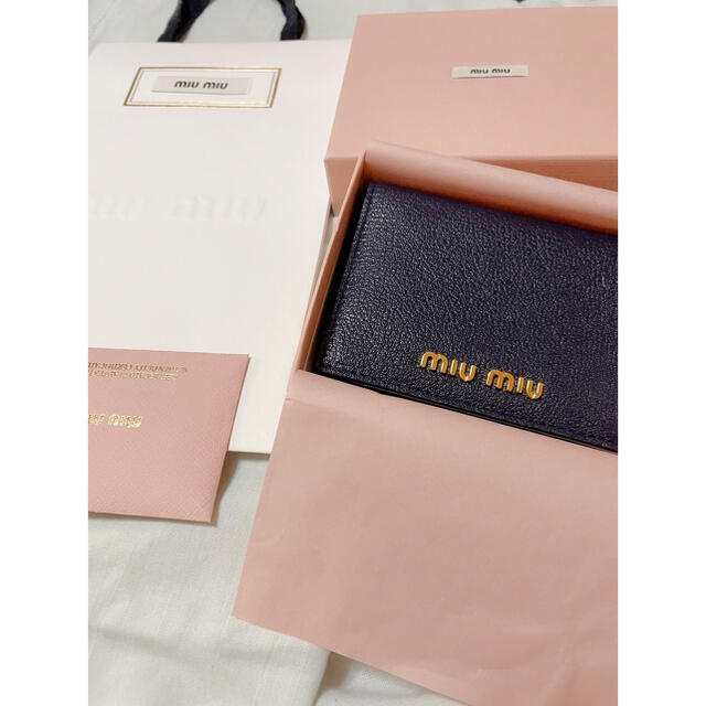 miumiu 二つ折り財布(箱・紙袋付き)