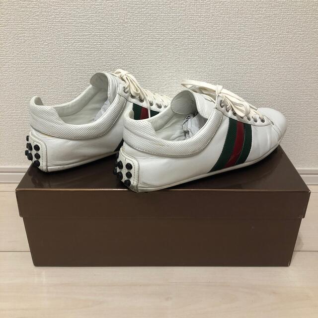 Gucci(グッチ)のグッチ　ホワイト　ドライビングシューズ　スニーカー　美品 メンズの靴/シューズ(スニーカー)の商品写真