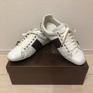 グッチ(Gucci)のグッチ　ホワイト　ドライビングシューズ　スニーカー　美品(スニーカー)