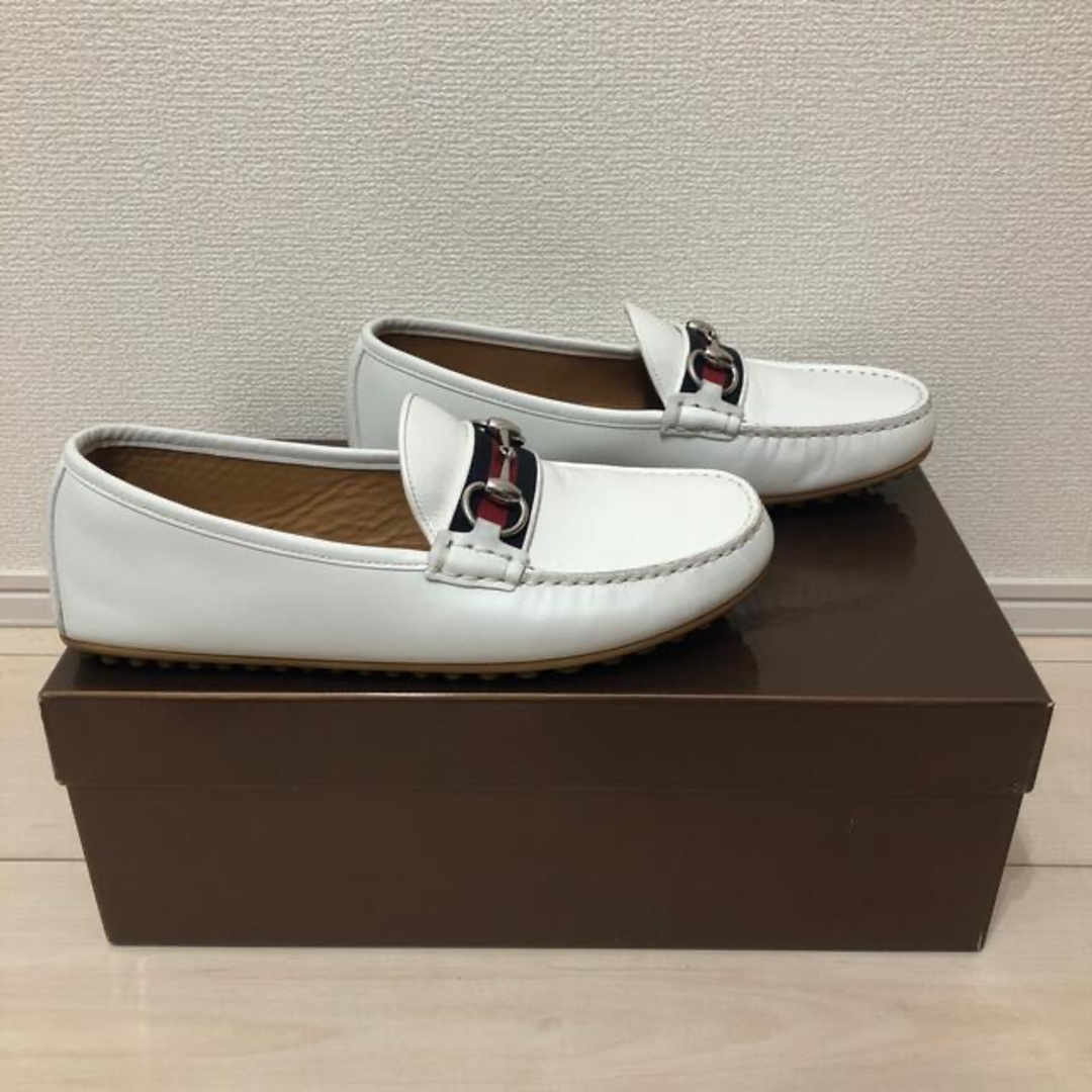 GUCCI - グッチ ホワイト ローファー ドライビングシューズ 美品 GUCCI - グッチ ホワイト ローファー ドライビングシューズ 美品