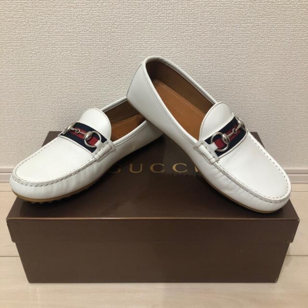 GUCCI - グッチ ホワイト ローファー ドライビングシューズ 美品 GUCCI - グッチ ホワイト ローファー ドライビングシューズ 美品