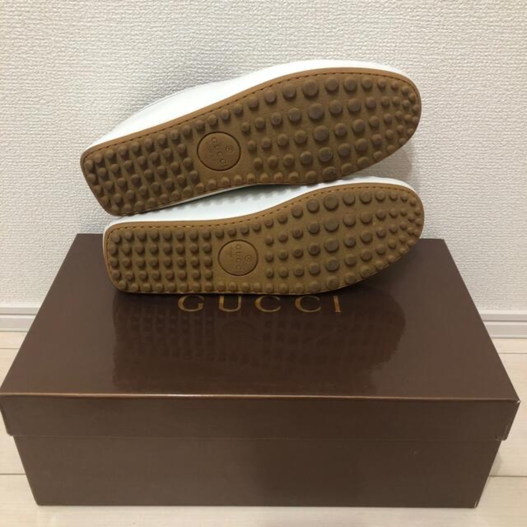 GUCCI - グッチ ホワイト ローファー ドライビングシューズ 美品 GUCCI - グッチ ホワイト ローファー ドライビングシューズ 美品