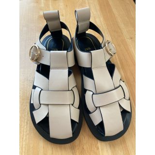 ザラ(ZARA)のZARA レザーフラットサンダル(サンダル)