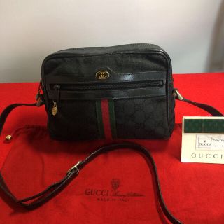 グッチ(Gucci)のGUCCI Vintage "シェリーライン ブラック　ショルダーバッグ(ショルダーバッグ)