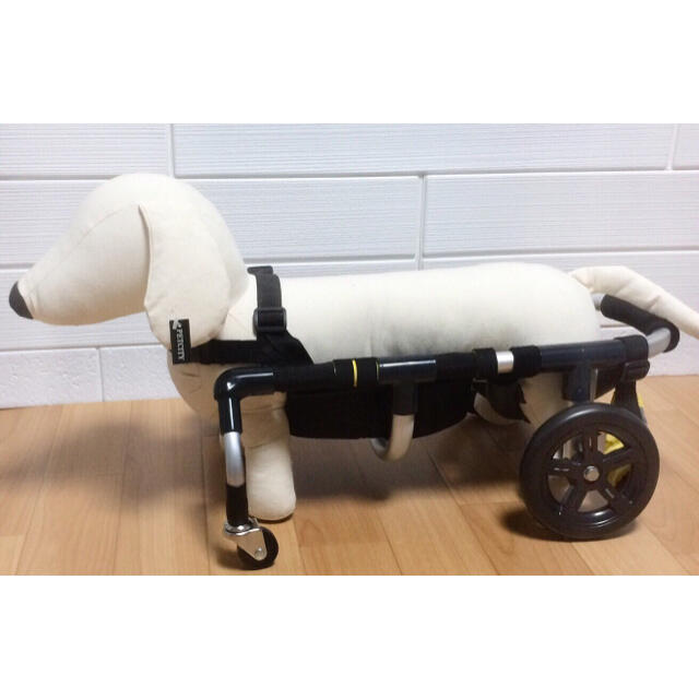 ●ミニチュアダックス●犬の車椅子 小型犬用4輪車いす ～9kg位 歩行器 介護