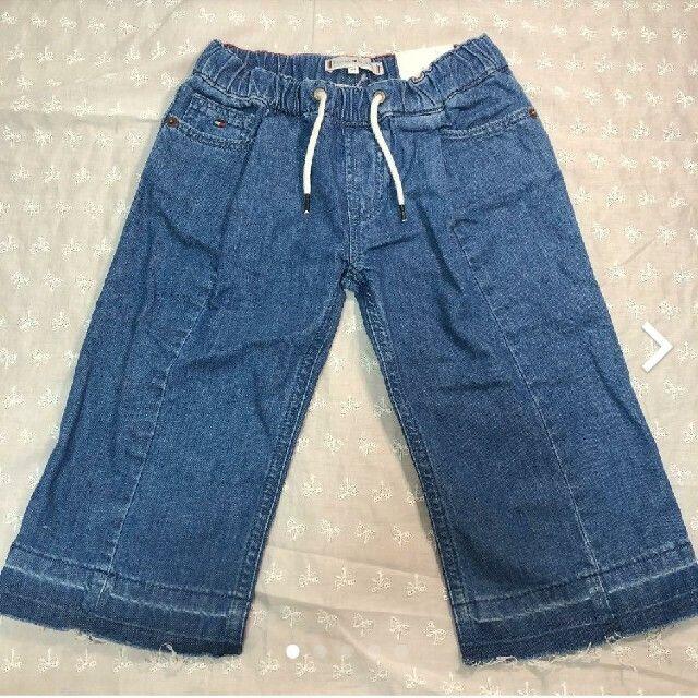 TOMMY HILFIGER(トミーヒルフィガー)の【新品】【サイズ100】トミーヒルフィガーデニムハーフパンツ キッズ/ベビー/マタニティのキッズ服女の子用(90cm~)(パンツ/スパッツ)の商品写真