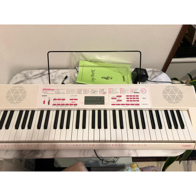 CASIOカシオ 電子ピアノキーボード 61鍵 LK-121