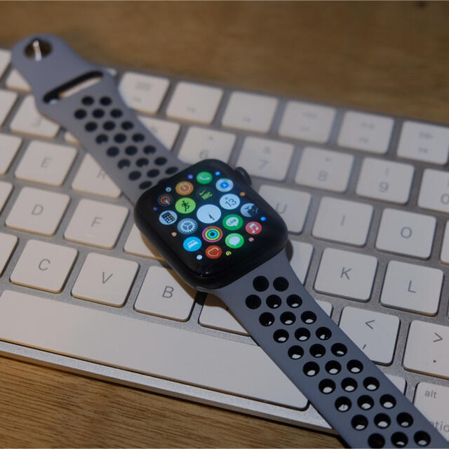 Apple Watch   Apple Watch SE mm NIKE ベルト2本付きの通販 by いと