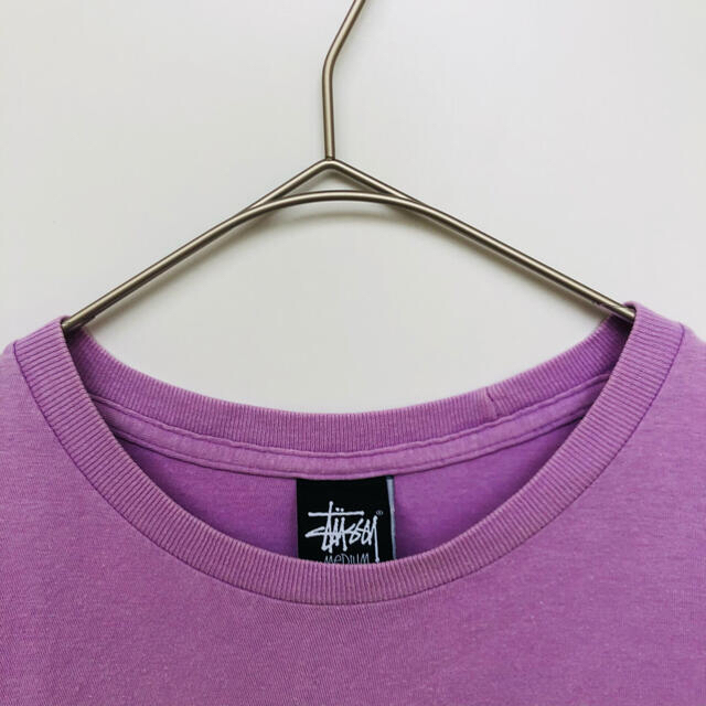 STUSSY(ステューシー)のStussy ステューシー ワールドツアー 花柄 半袖 Tシャツ 紫 Mサイズ レディースのトップス(Tシャツ(半袖/袖なし))の商品写真