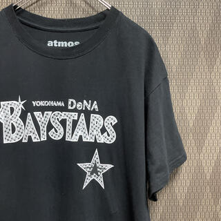 アトモス(atmos)のアトモス　ベイスターズ　コラボ　Tシャツ　DNA 045(Tシャツ/カットソー(半袖/袖なし))